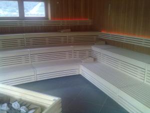 l'interno sauna panoramica130820141808